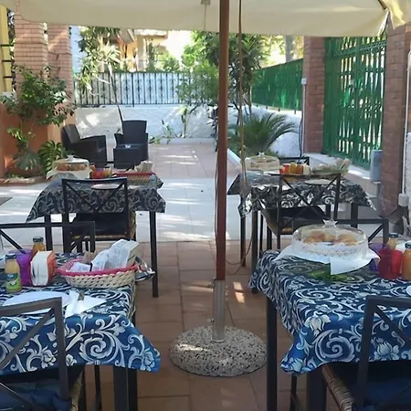 Anna Alojamento de Acomodação e Pequeno-almoço 3*