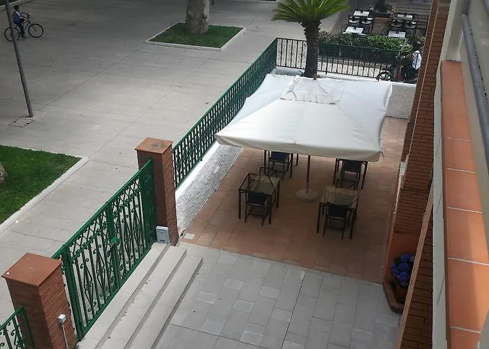 Alojamento de Acomodação e Pequeno-almoço Anna 3*