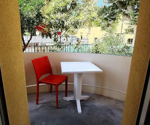 Alojamento de Acomodação e Pequeno-almoço Anna 3*